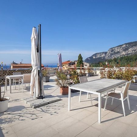 Rocca Terrace Apartamento Garda  Exterior foto